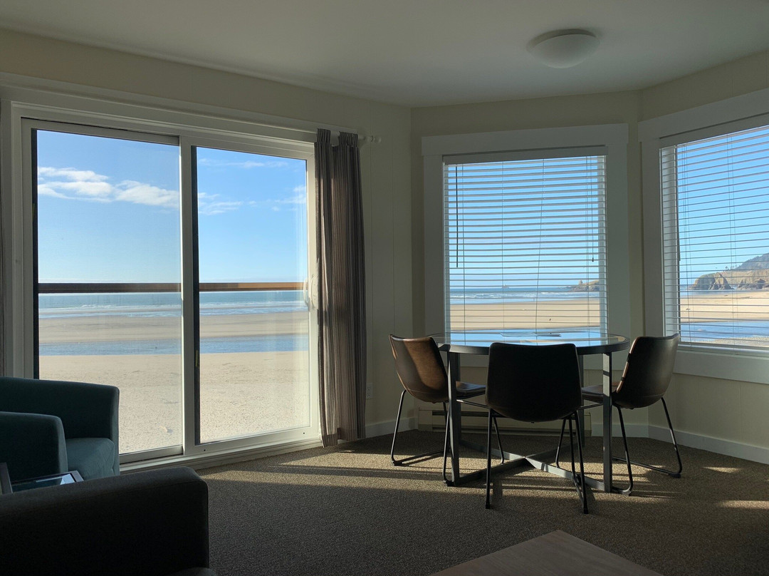 Land's End at Cannon Beach主图