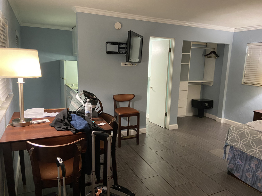 Carousel Beach Inn主图