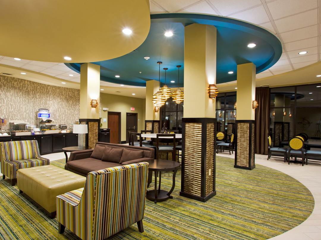 Holiday Inn Express & Suites Waycross by IHG主图