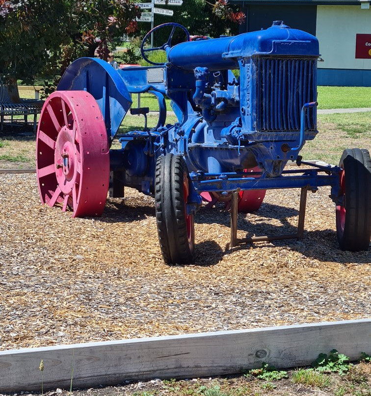 Lake Bolac Information & Business Centre-Lake Bolac必去景点