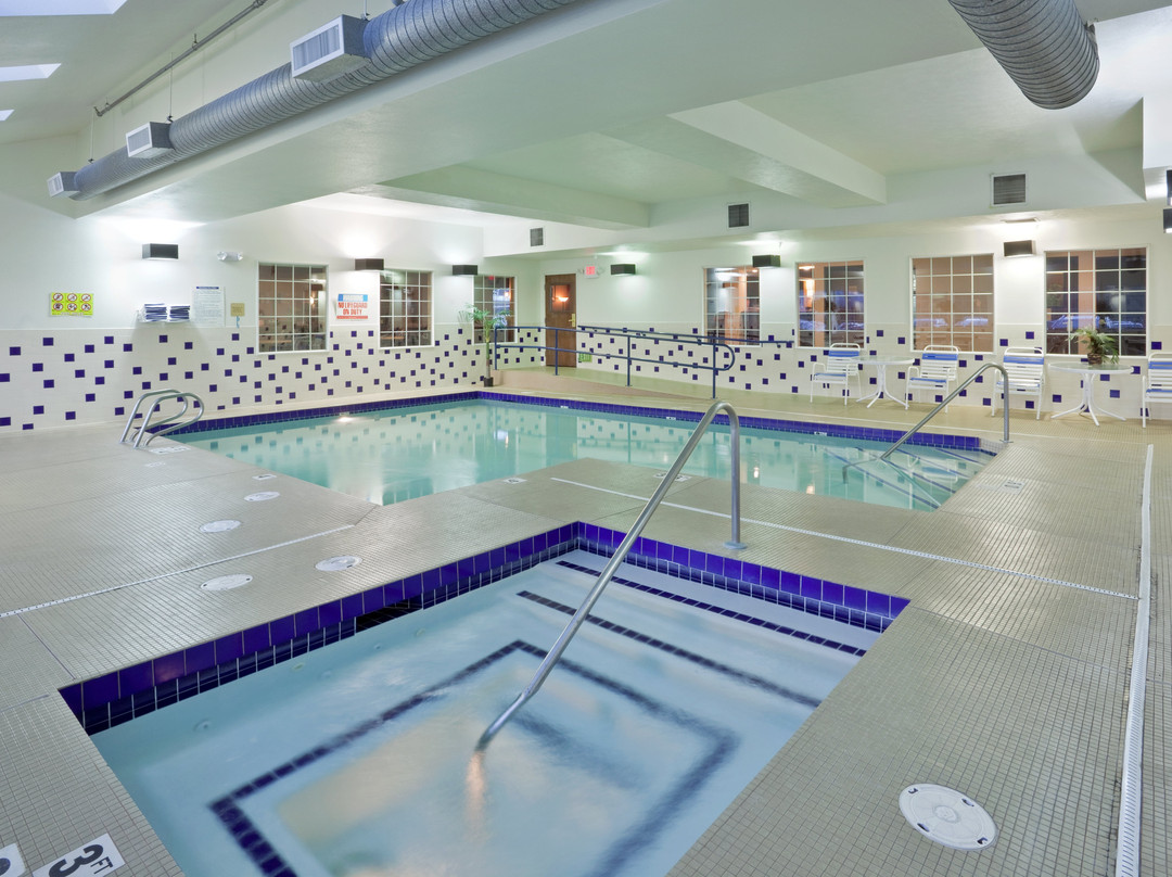 韦纳奇快捷假日酒店主图