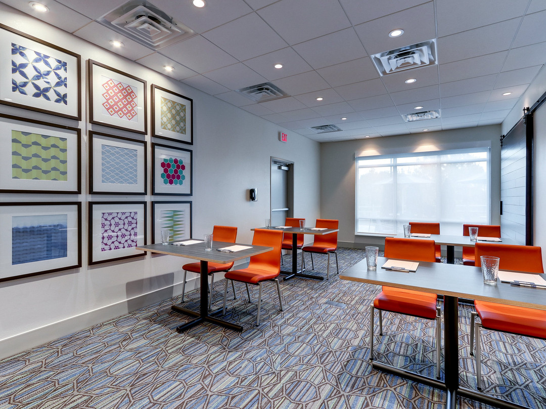 Holiday Inn Express & Suites Middletown - Goshen By IHG主图