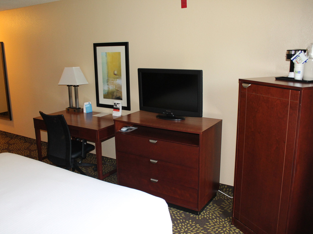 Holiday Inn Express & Suites Starkville by IHG主图