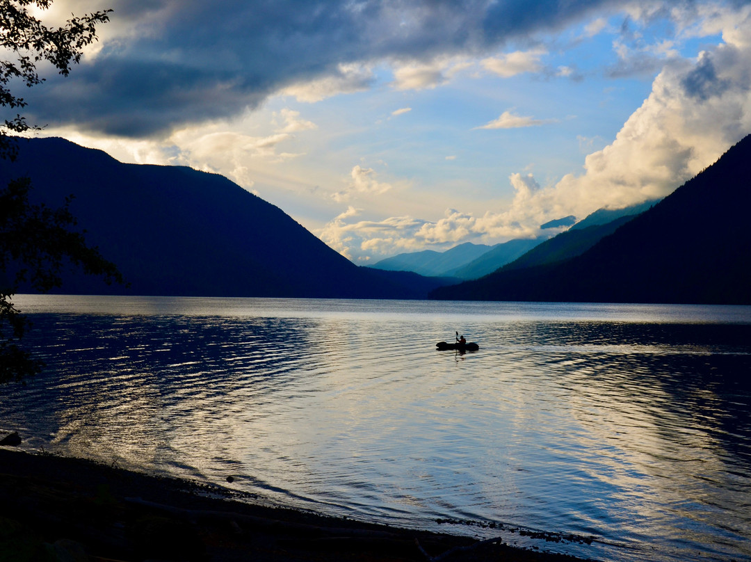 新月湖酒店主图