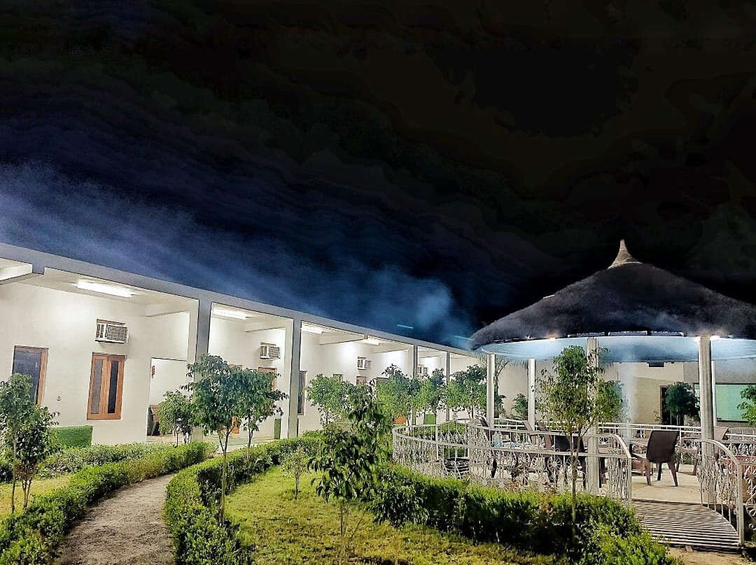 Dudhwa Fun Resort主图