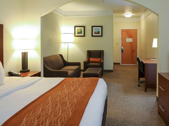 Comfort Inn & Suites Odessa主图