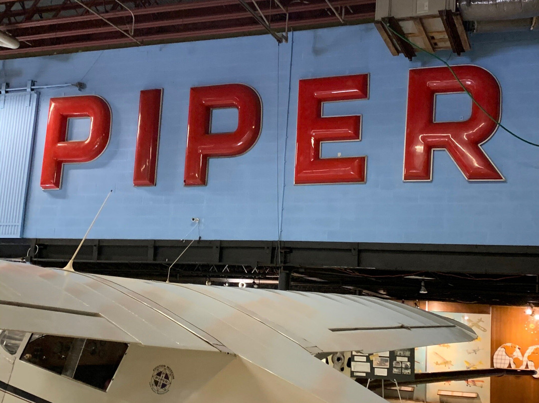 Piper Aviation Museum景点图片