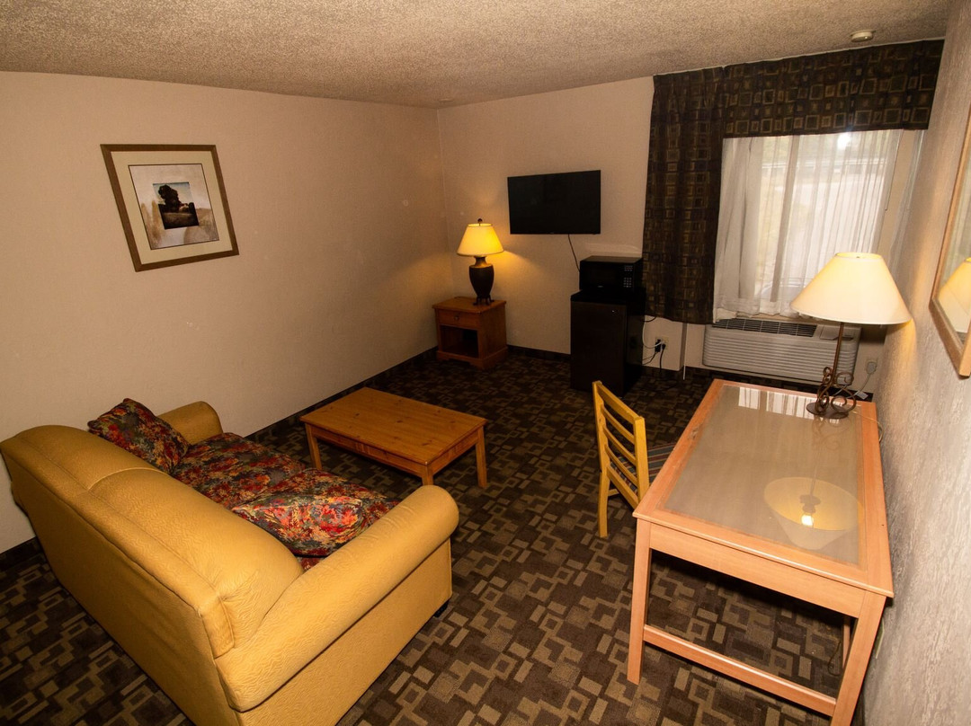 FairBridge Inn & Suites And Outlaw Convention Center主图