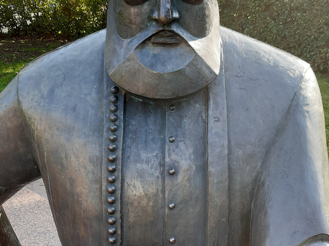 Carl Robert Jakobson Monument景点图片