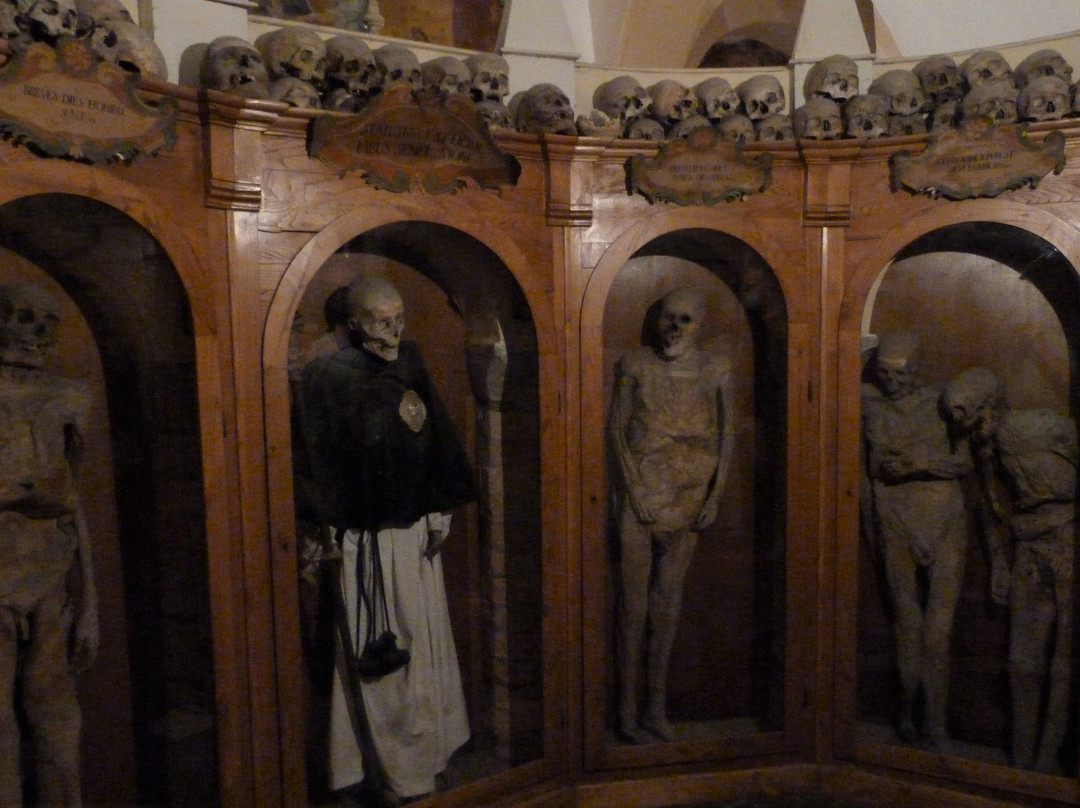 Chiesa dei Morti-Urbania必去景点