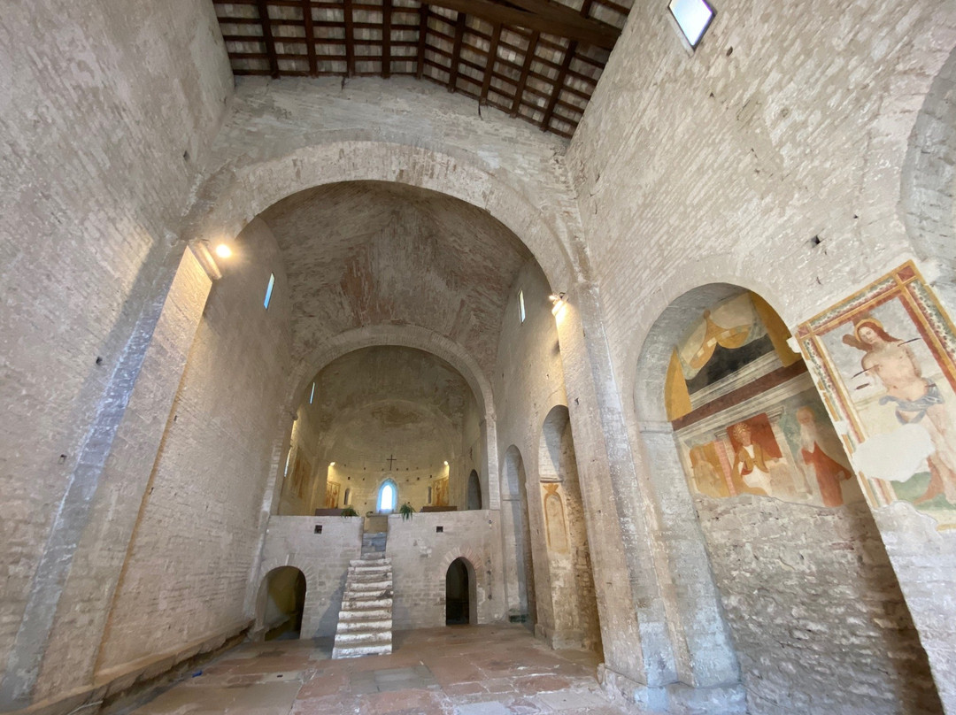 Abbazia San Vincenzo al Furlo-Acqualagna必去景点
