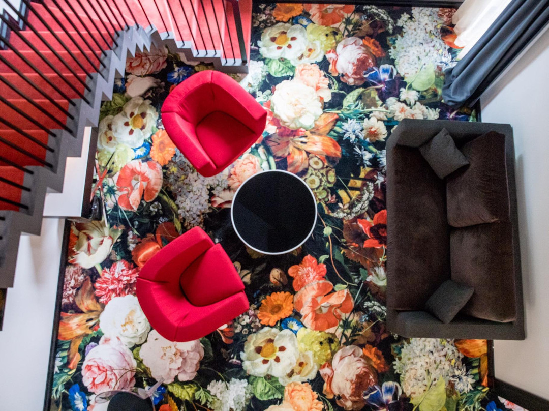 Amsterdam Plaza主图