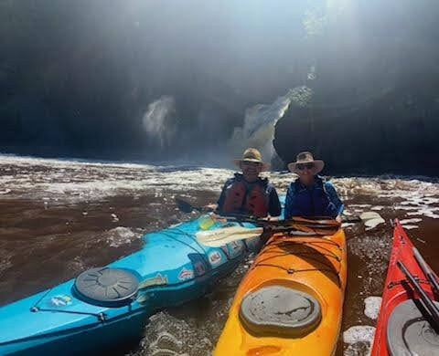 Whitecap Kayak景点图片