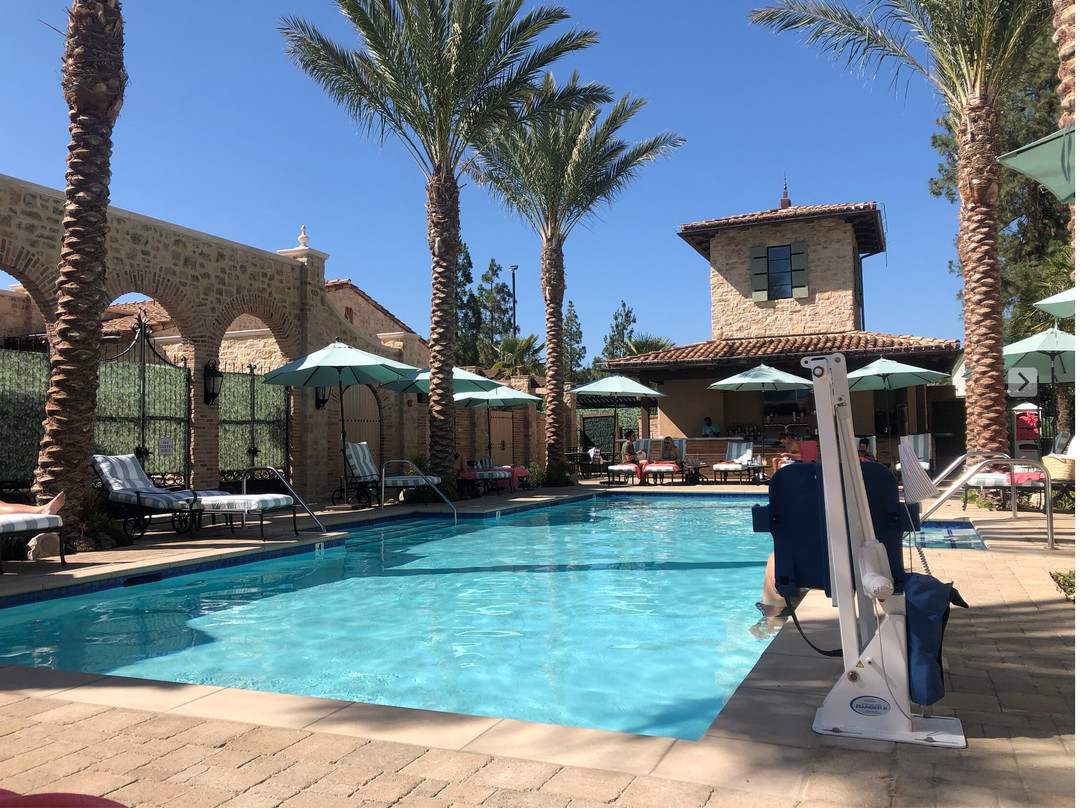 西湖村酒店主图