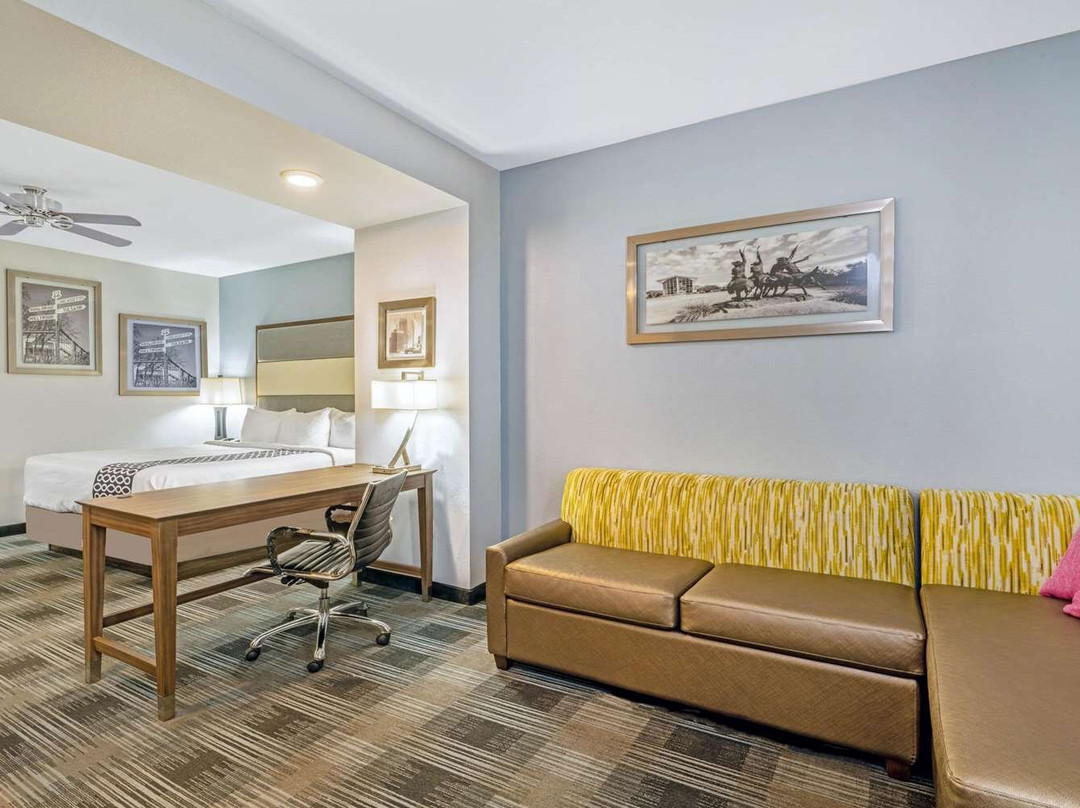 La Quinta Inn & Suites by Wyndham Guthrie主图