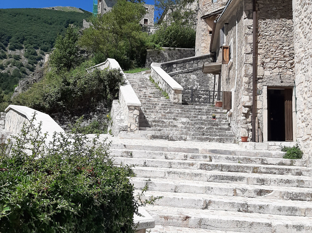 Borgo Medievale di Roccacaramanico e i suoi Ruderi-Sant'Eufemia a Maiella必去景点