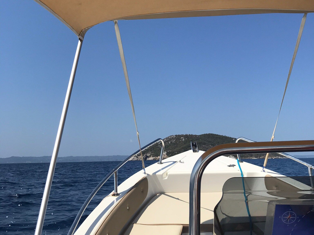 Blue Lagoon Rent a Boat-Vourvourou必去景点