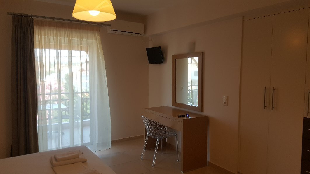 Georgio Seaside Hotel主图