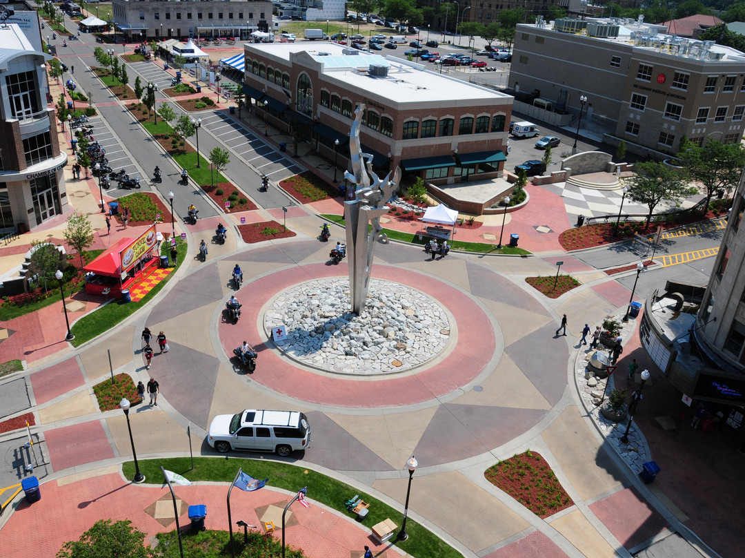 Downtown Muskegon Public Art景点图片
