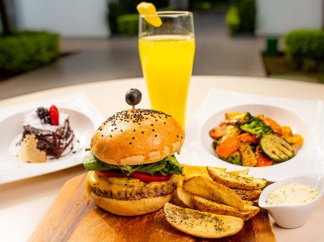 Horizon Hotel & Convention Center主图