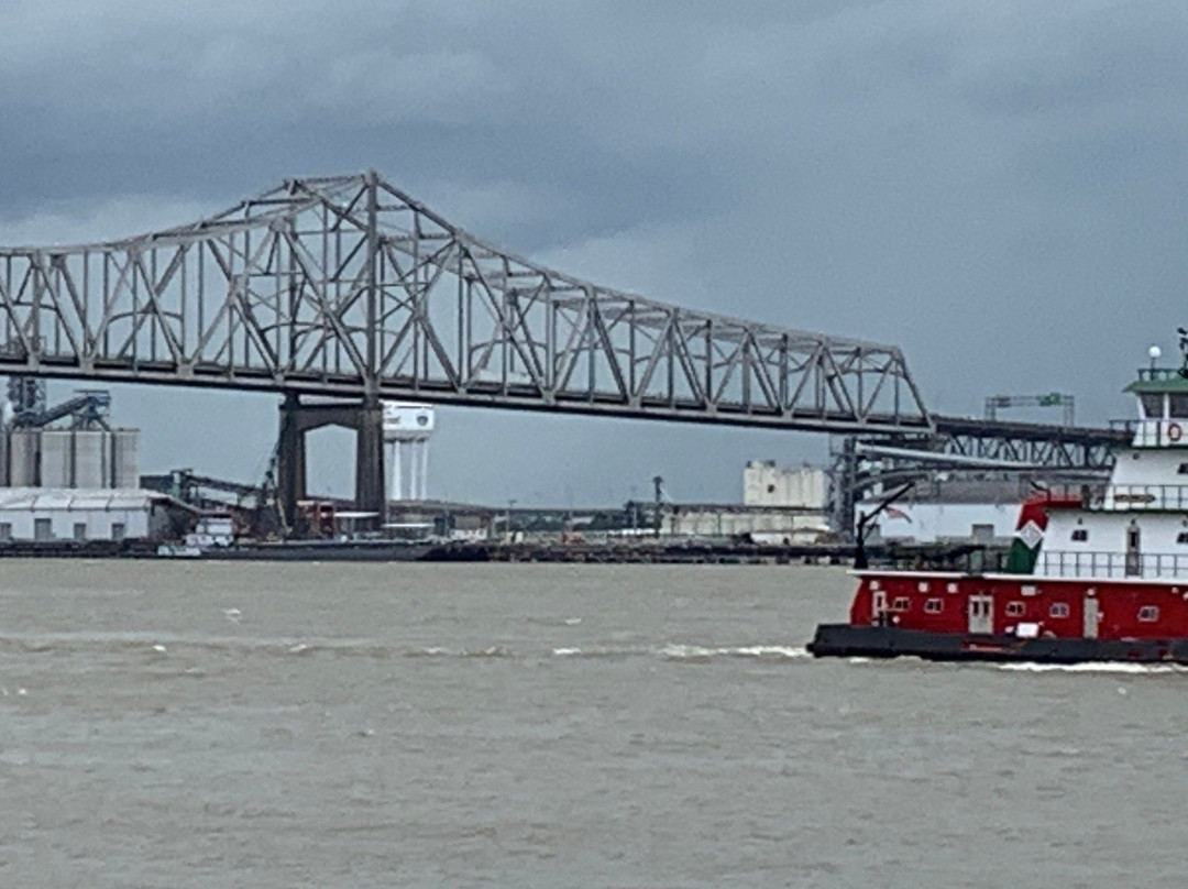 Riverfront Plaza-巴吞鲁日必去景点