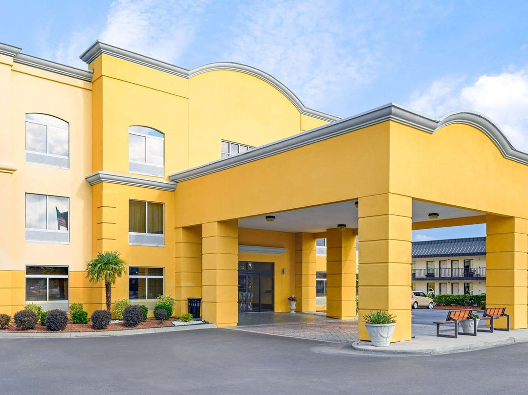 La Quinta Inn & Suites by Wyndham Florence主图