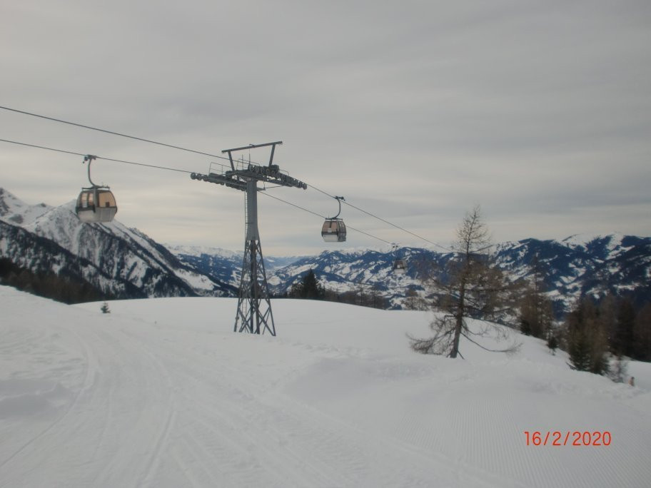 Snow Space Salzburg - St. Johann-圣约翰彭高/阿尔卑斯山村必去景点