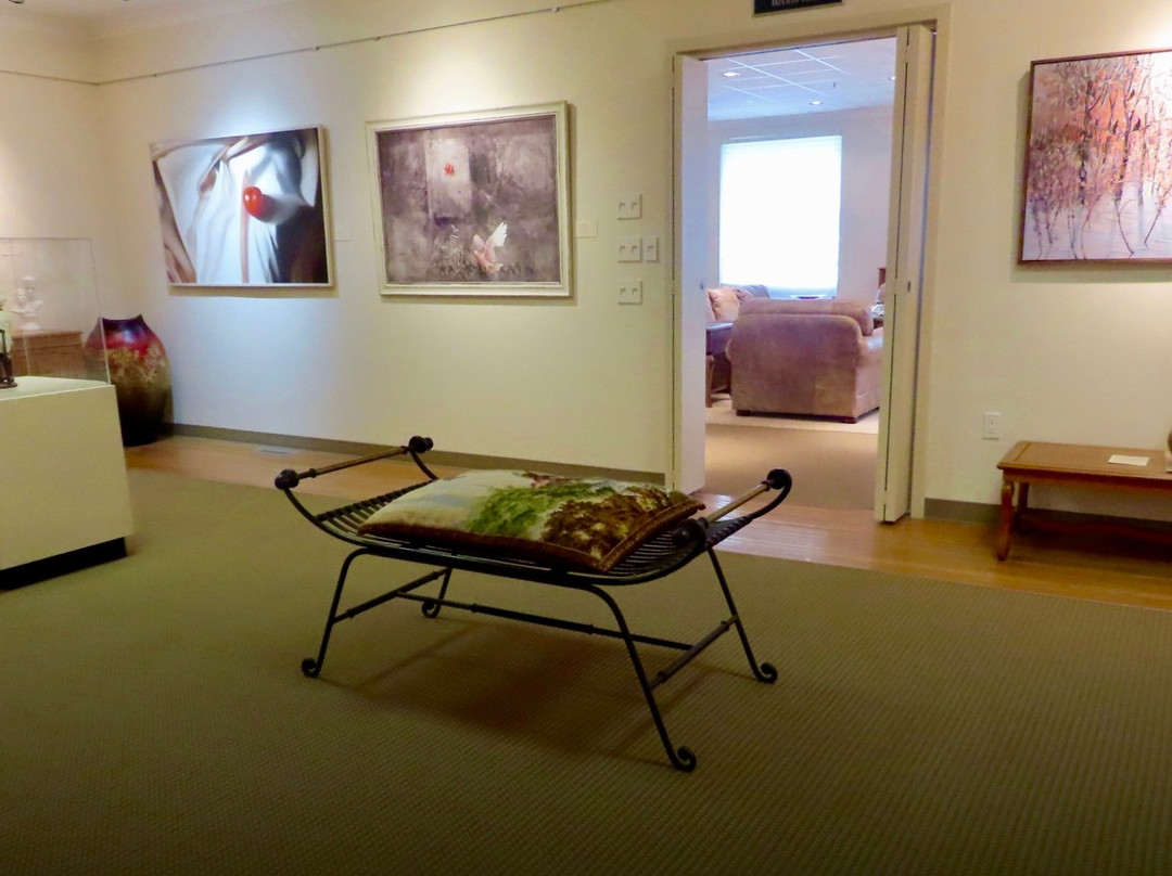 Shurniak Art Gallery-Assiniboia必去景点