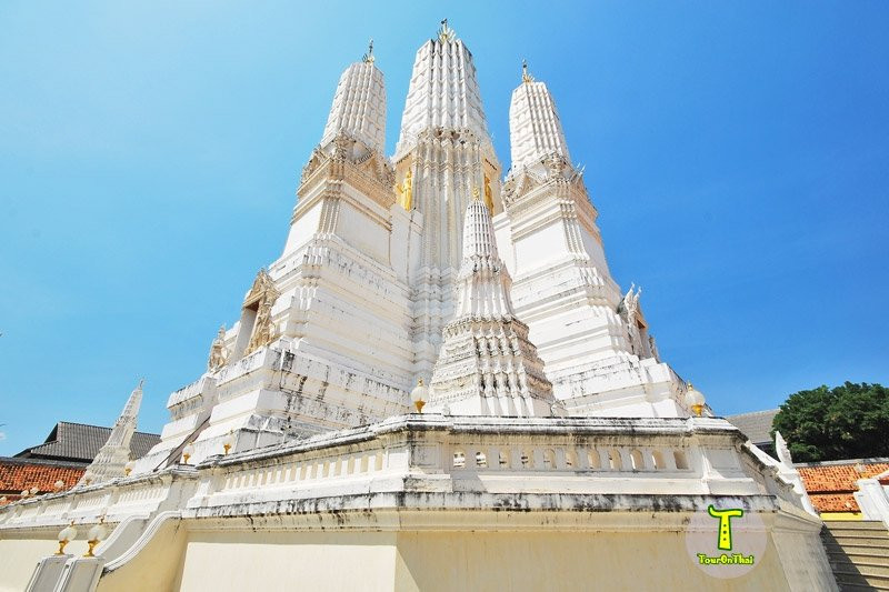Wat Mahathat Worawihan景点图片