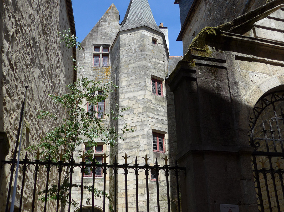 Musee d'Histoire et d'Archeologie-瓦讷必去景点