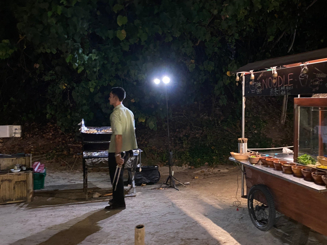 Asadong Beach Bazaar-塔林必去景点