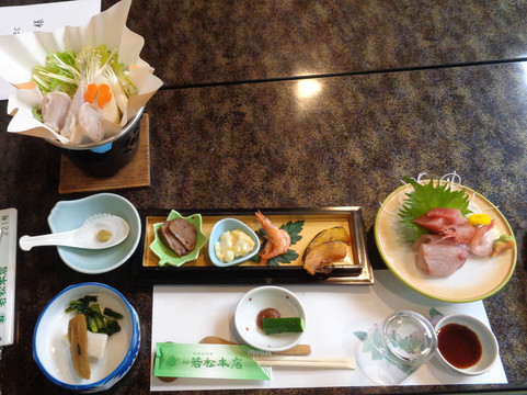 成田山门前旅馆若松元店主图