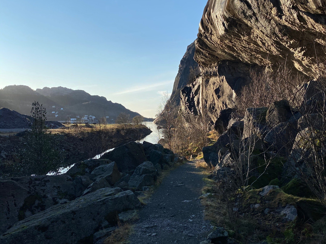 Helleren i Jøssingfjord景点图片