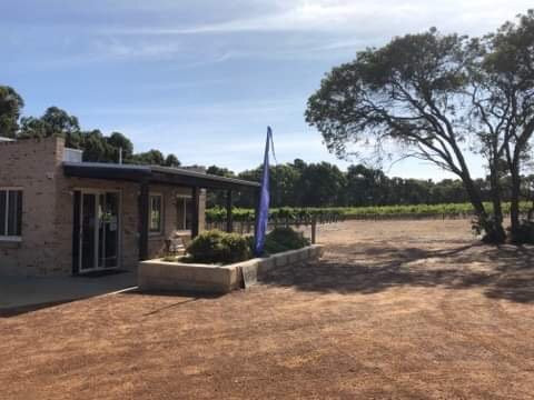 Gnornbup Wines景点图片