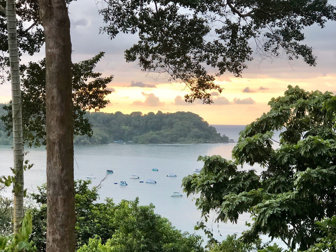 El Mirador Lodge主图