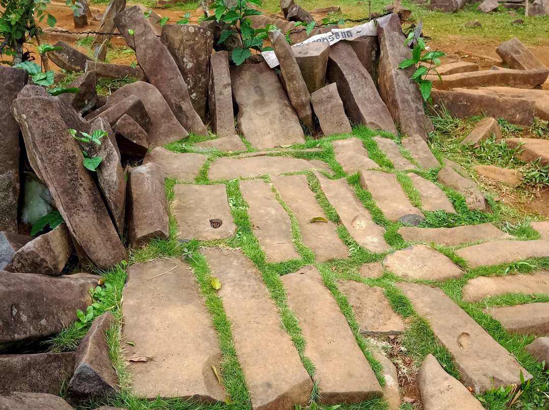 Gunung Padang Megalithic Site景点图片