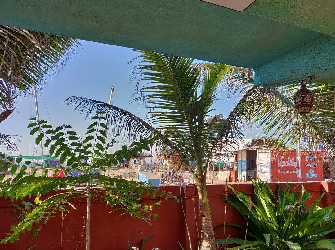 H & V Beach Hotel主图