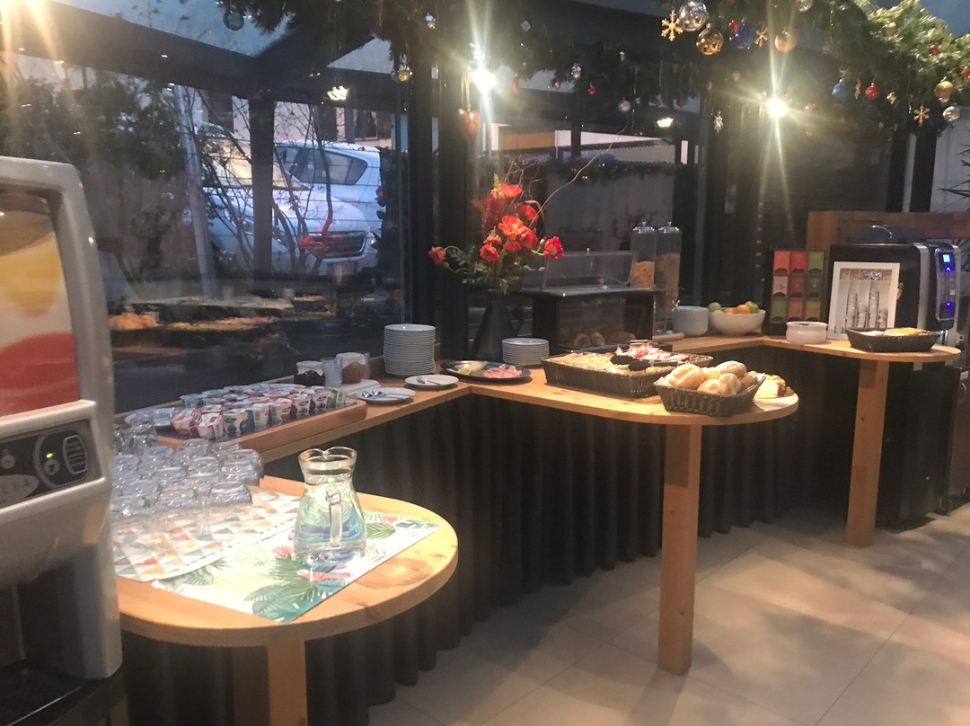 里贾纳别墅酒店主图