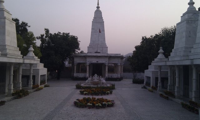 Doodhadhari Barfani Temple-哈里瓦必去景点