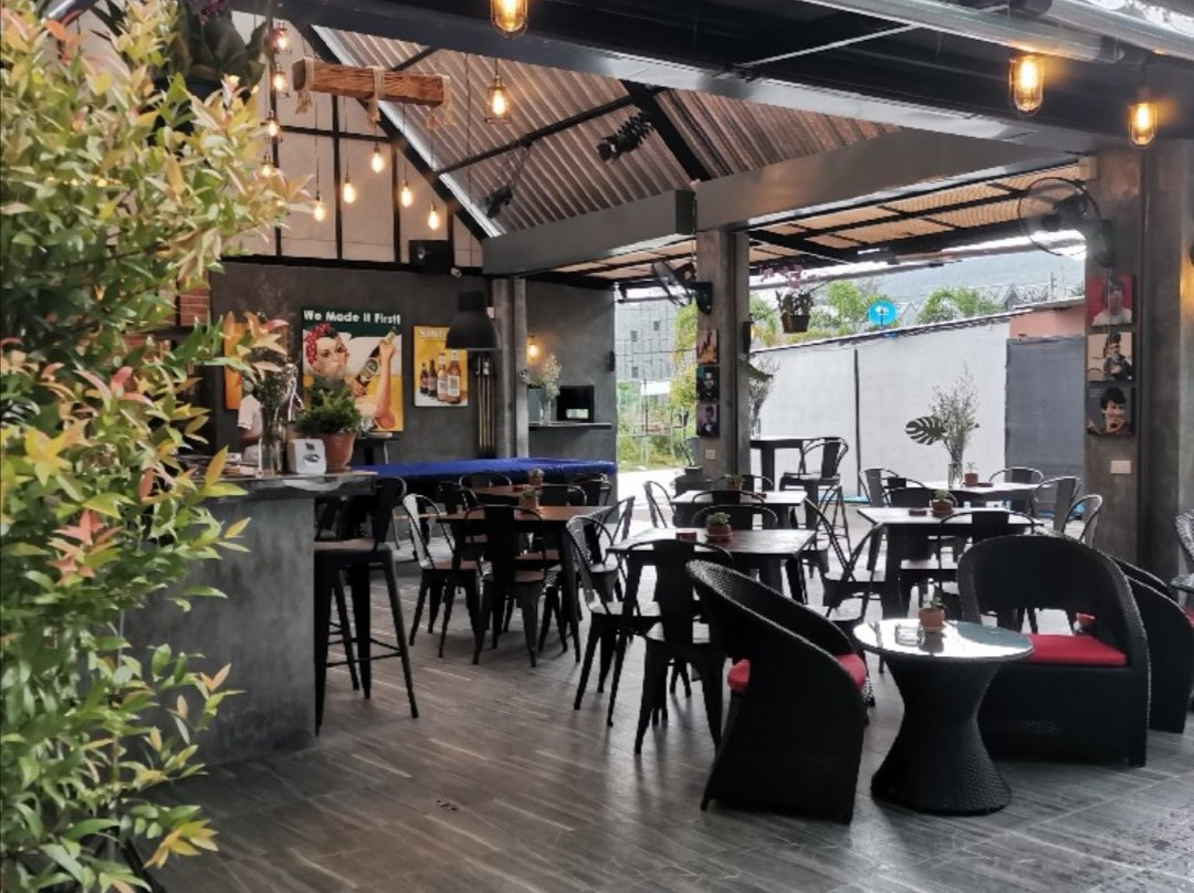 Risky Business Restaurant & Sports Bar-奥南必去景点