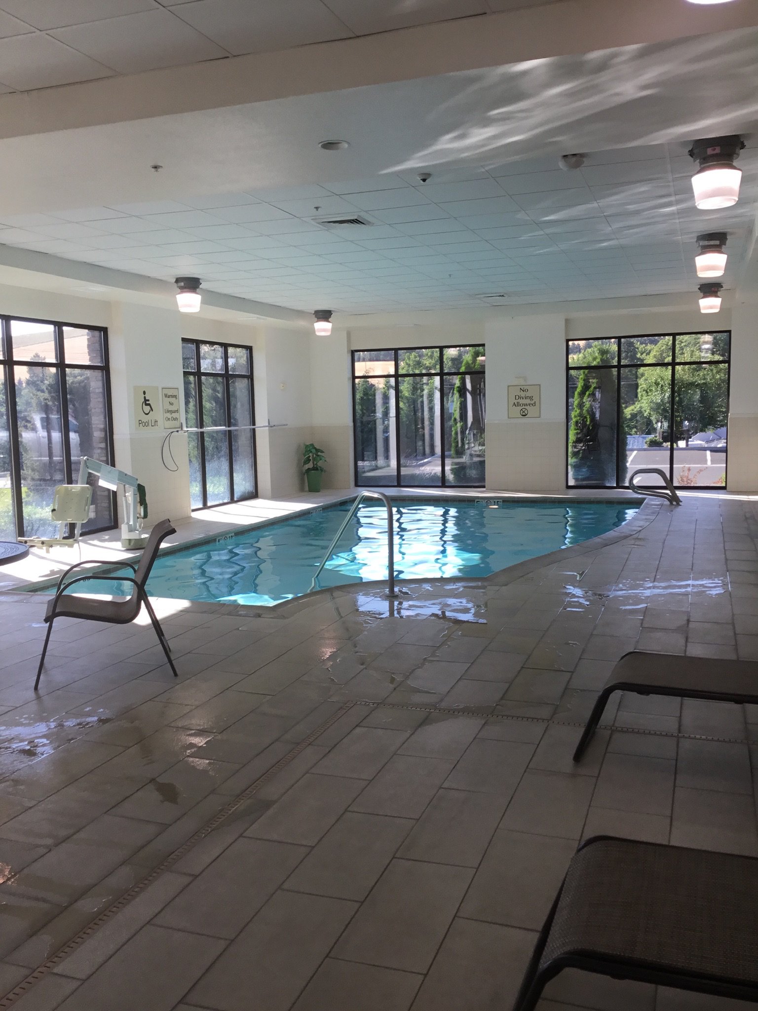 Best Western Plus Dayton Hotel & Suites-泳池