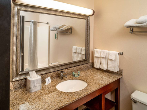 Best Western Huntington Mall Inn主图