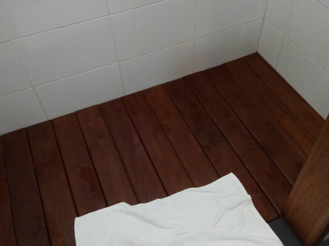 瑞奇提奇塔威酒店主图