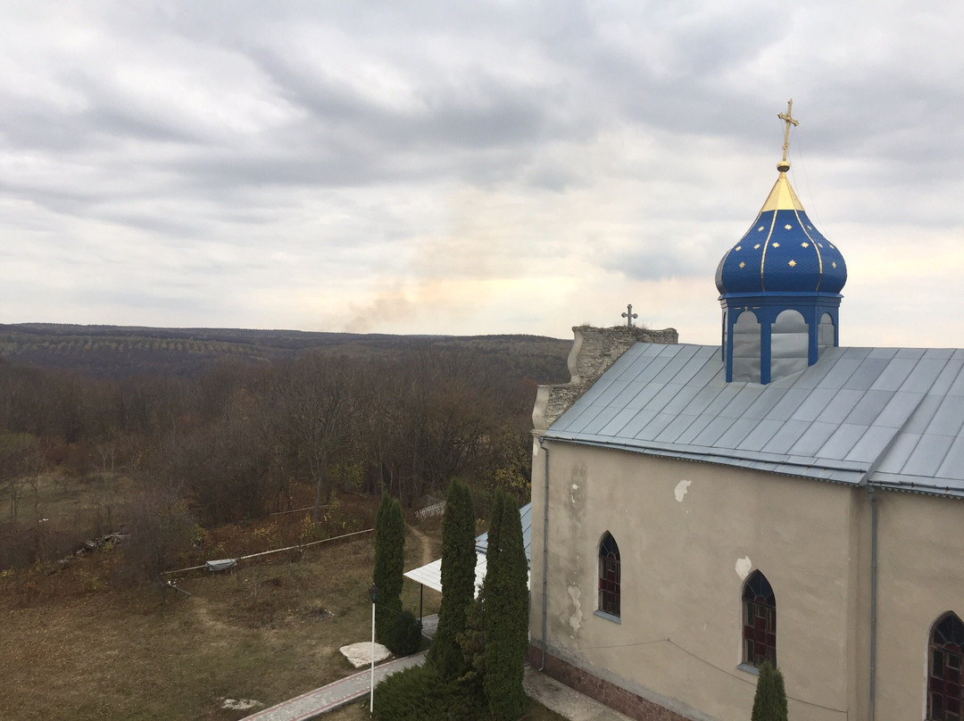 Holy Trinity Monastery景点图片