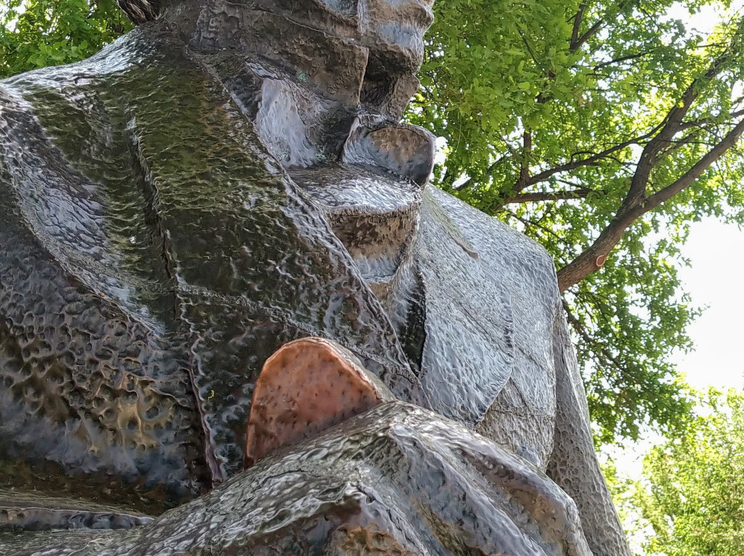 Statue of Pushkin-Orenburg必去景点