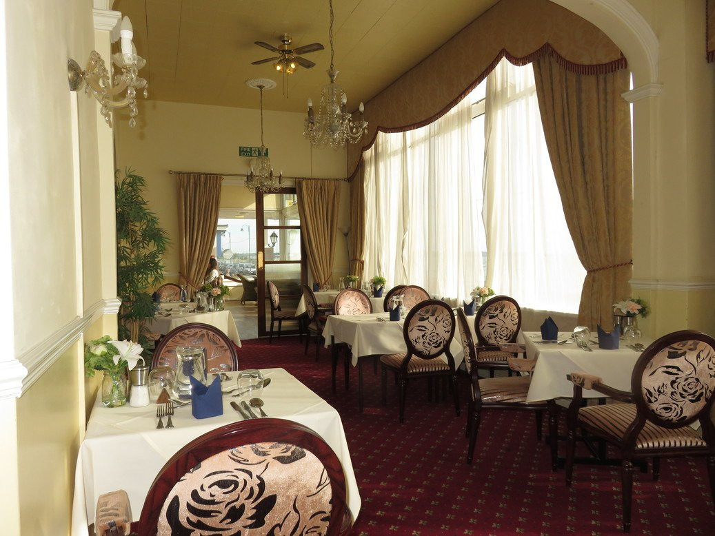 The Queens Hotel主图