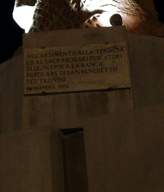 Monumento al Pescatore-圣贝内代托-德尔特龙托必去景点