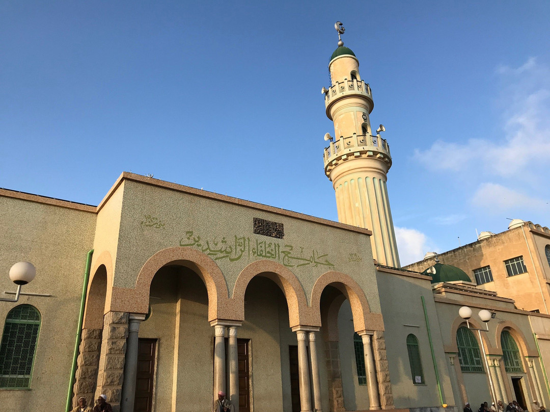 Khulafa Al Rashidun Mosque-阿斯玛拉必去景点