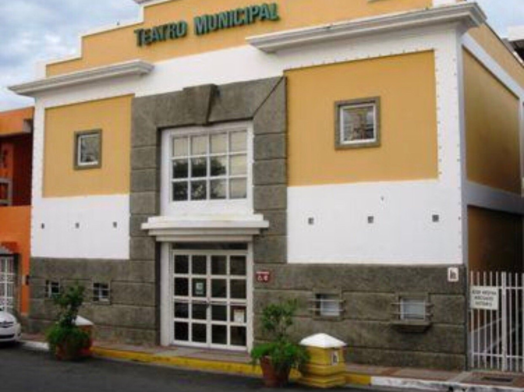 Hatillo旅游景点-Municipal Theater Jose A. Monrozeau