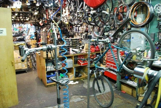 Simon's Bike Shop-温哥华必去景点